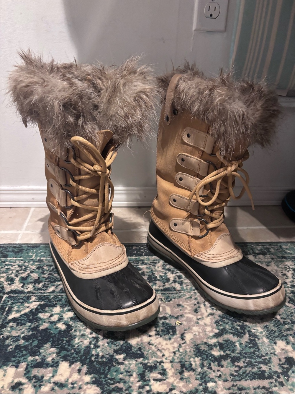 Sorel Tan and Black Fur-Trim Winter Lace-Up Boots